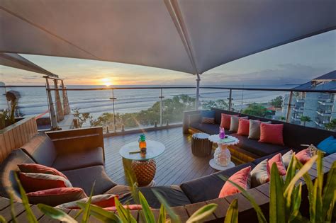 ROOFTOP SUNSET BAR AT DOUBLE.